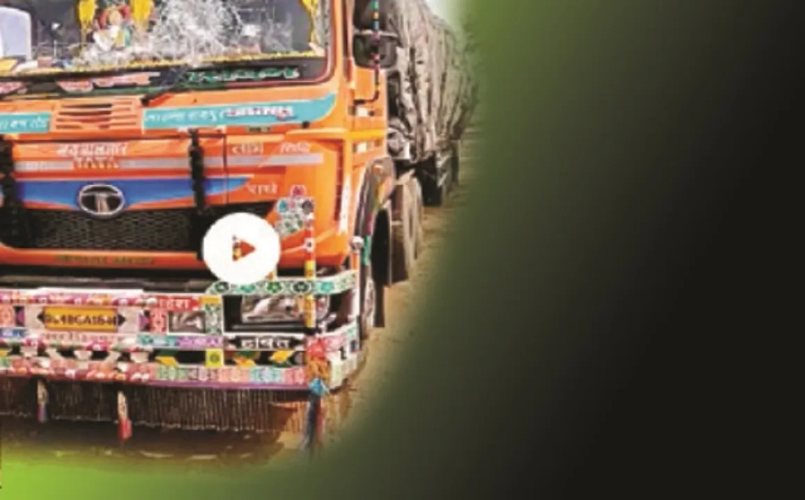  ଟ୍ରଲର ଡ୍ରାଇଭରଙ୍କୁ ଆକ୍ରମଣ କରି ଲୁଟ୍