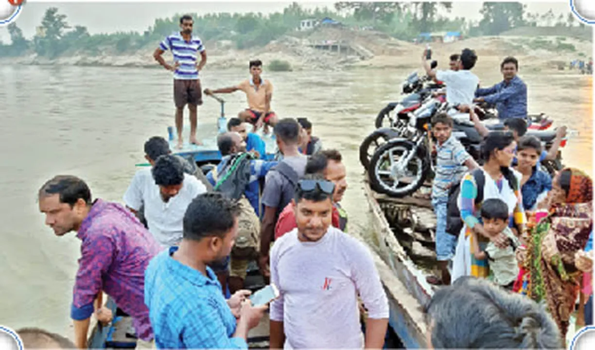  କୋମାରେ ମାଲ୍ୟବନ୍ତ ଫେରି ବୋଟ୍‌