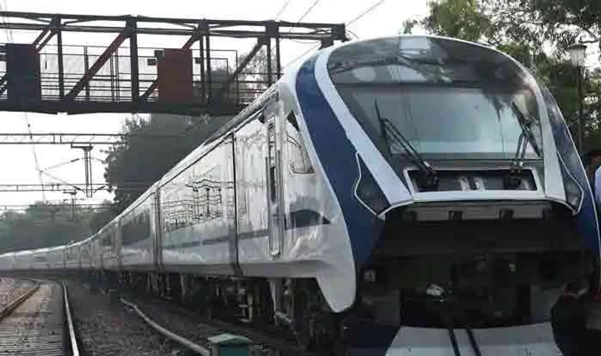  ଟ୍ରେନ୍‌ ୧୮ ହେଲା ଭାରତର ସବୁଠାରୁ ଦ୍ରୁତଗାମୀ ଟ୍ରେନ୍‌, ମନ୍ତ୍ରୀ ଜାରି କଲେ ଭିଡିଓ