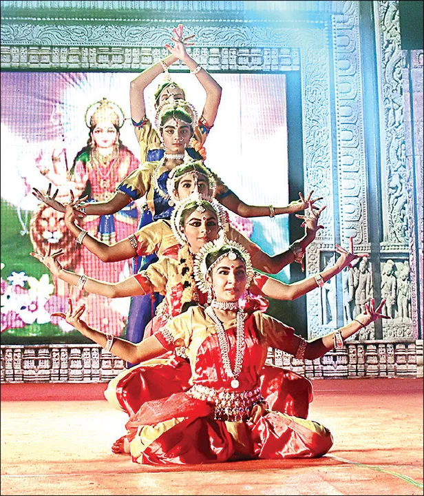  ବିବାହିତା ମହିଳାଙ୍କୁ ନେଇ ‘ଶ୍ରୀମତୀ ଭୁବନେଶ୍ବରୀ’