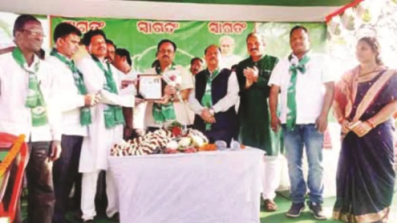  ବିଜେଡି ସମ୍ପାଦକଙ୍କୁ ସମ୍ବର୍ଧନା