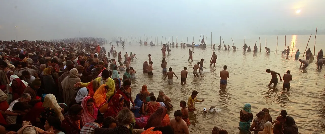  ‌କରୋନା ବେଳେ ଗଙ୍ଗାରେ ବୁଡ଼ ପାଇଁ ଶ୍ରଦ୍ଧାଳୁଙ୍କ ଭିଡ଼