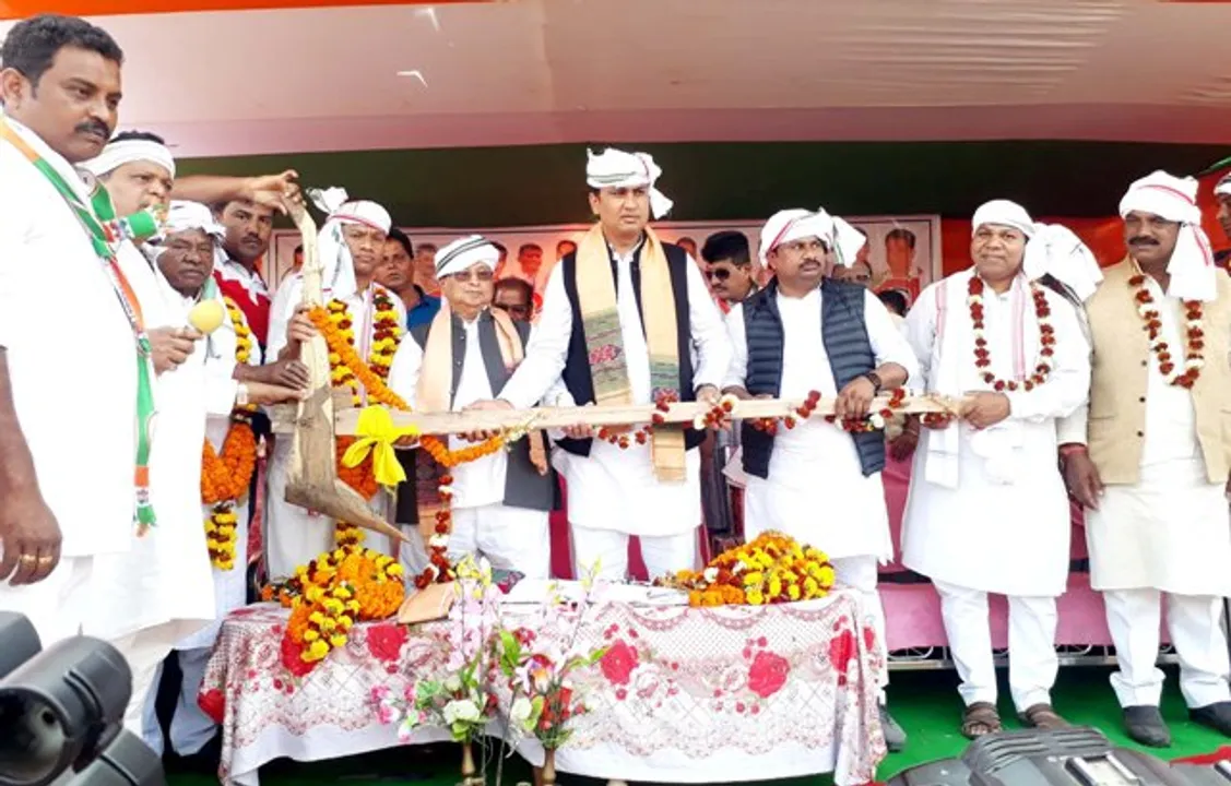  କୋଷାଗୁମୁଡ଼ାରେ ଚାଷୀ ସମାବେଶ : କଂଗ୍ରେସ ଆସିଲେ ଝିଅଙ୍କୁ ମାଗଣାରେ ଉଚ୍ଚଶିକ୍ଷା