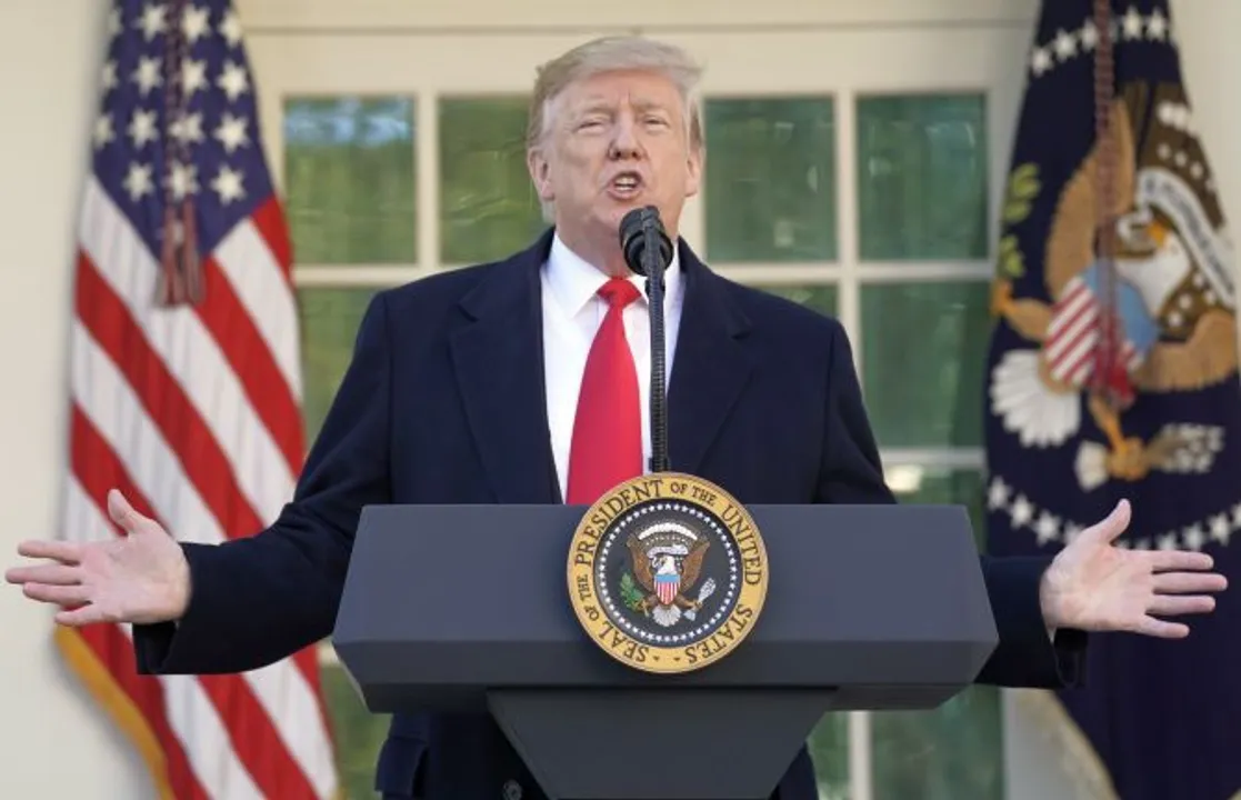  U.S. President Donald Trump announces a deal to end the partial government shutdown as he speaks in the Rose Garden of the White House in Washington, U.S., January 25, 2019. REUTERS/Kevin Lamarque - RC17D9CB3190 