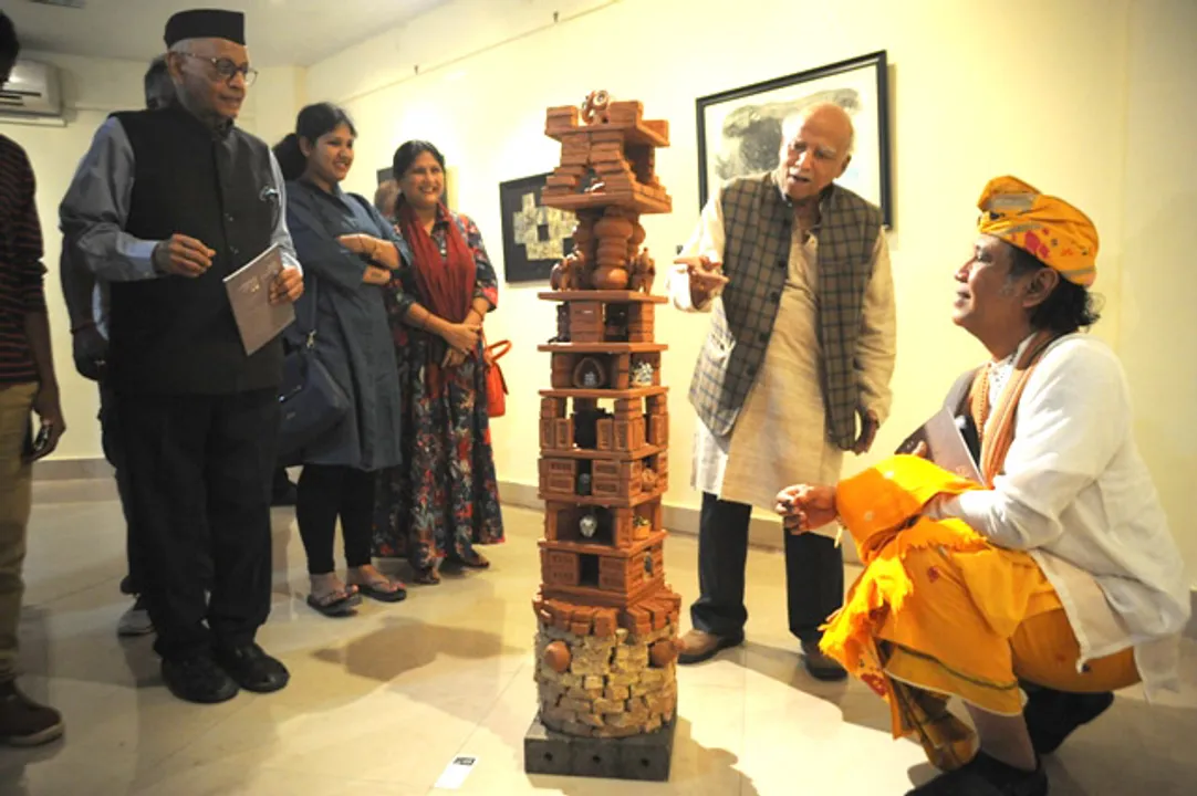  ଲଳିତକଳା ଏକାଡେମି ଆଞ୍ଚଳିକ କେନ୍ଦ୍ରରେ ଶନିବାର ଉଦ୍‌ଘାଟିତ ପ୍ରଦର୍ଶନୀ  ‘ଏକ୍ସପେରିମେଣ୍ଟ୍‌ ଉଇଥ୍‌ ଟ୍ରୁଥ୍‌’