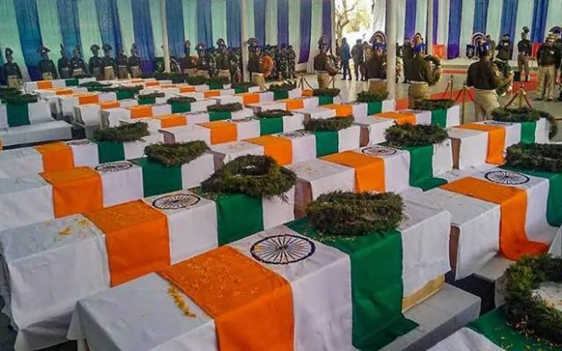  ସହିଦ୍‌ଙ୍କ ଉଦ୍ଦେଶ୍ୟରେ ଗୋଟିଏ ଦିନର ଦରମା ଦେଲା ଆଇପିଏସ୍‌ ସଂଘ