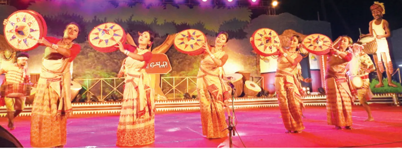  ଆରମ୍ଭ ହେଲା ଜାତୀୟ ଆଦିବାସୀ ନୃତ୍ୟ ମହୋତ୍ସବ: ପ୍ରଦର୍ଶିତ ହେବ ୧୦ ଜନଜାତିର ୨୫ ବର୍ଣ୍ଣିଳ ନୃତ୍ୟ
