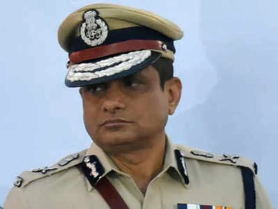  କୋଲ୍‌କାତା ପୁଲିସ କମିସନର୍‌ଙ୍କୁ ପଚରା ଉଚୁରା କରିବାକୁ ପାଞ୍ଚଜଣିଆ ଟିମ୍‌ ପ୍ରସ୍ତୁତ କଲା ସିବିଆଇ