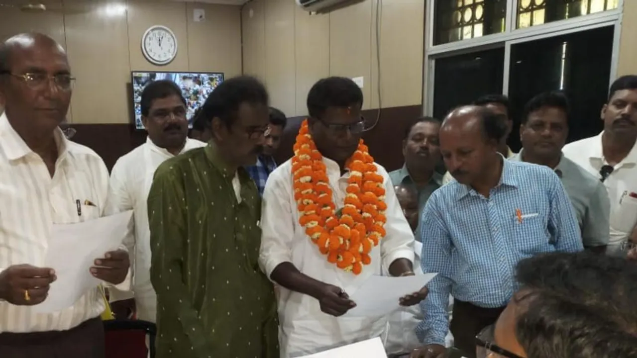  ରାଜ୍ୟରେ ପ୍ରାର୍ଥୀପତ୍ର ଦାଖଲ ଜାରି : ସମର୍ଥକଙ୍କ ଗହଣରେ ନାମାଙ୍କନ ଦାଖଲ କରୁଛନ୍ତି ବିଭିନ୍ନ ଦଳର ପ୍ରାର୍ଥୀ