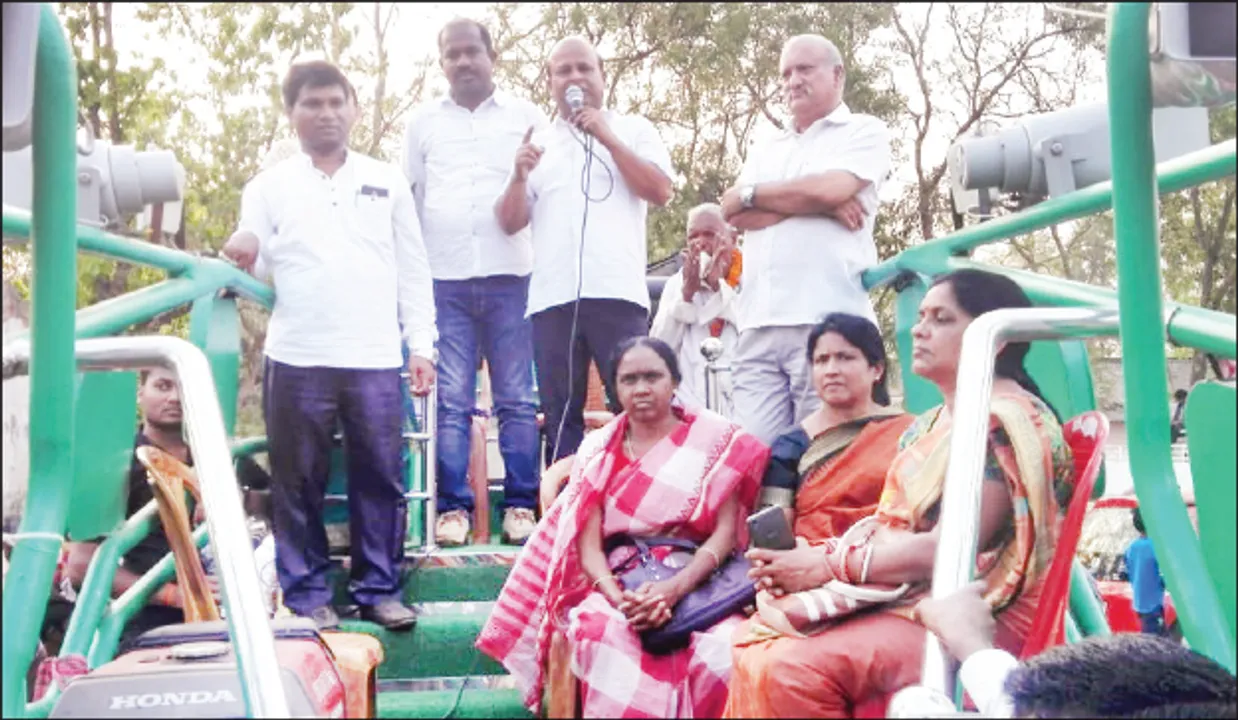  ମୋରଡ଼ାରେ ବିଜେଡି ଗୋଷ୍ଠୀକନ୍ଦଳ ସଜଡ଼ା କସରତ୍, ଗୋଟିଏ ମଞ୍ଚରେ ବିଧାୟକ ଓ ଆଶାୟୀ