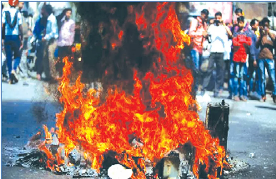  ଚୀନ ସାମଗ୍ରୀ ପୋଡ଼ିଲେ ବ୍ୟବସାୟୀ