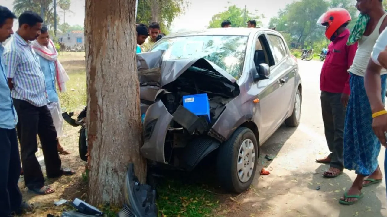  ଅନଗୁଳ: ନିମ ଗଛରେ ଧକ୍କା ଖାଇଲା କାର୍‌; ସ୍ତ୍ରୀ ମୃତ; ସ୍ୱାମୀ ଗୁରତର ଆହତ