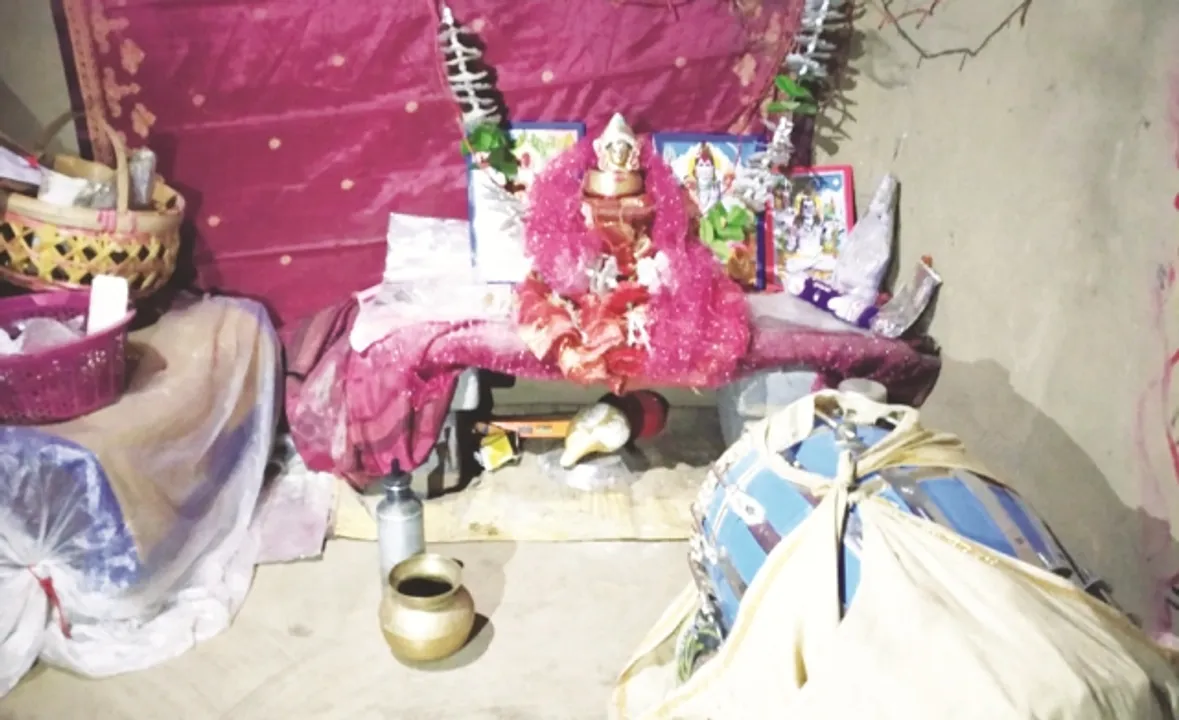  ଅନ୍ଧବିଶ୍ବାସୀ ପରିବାର ଲୋକଙ୍କ ବର୍ବରକାଣ୍ଡ : କଣ୍ଟାରେ ଝିଅ ଆଖି,ମୁଣ୍ଡ ଫୋଡ଼ିଲେ