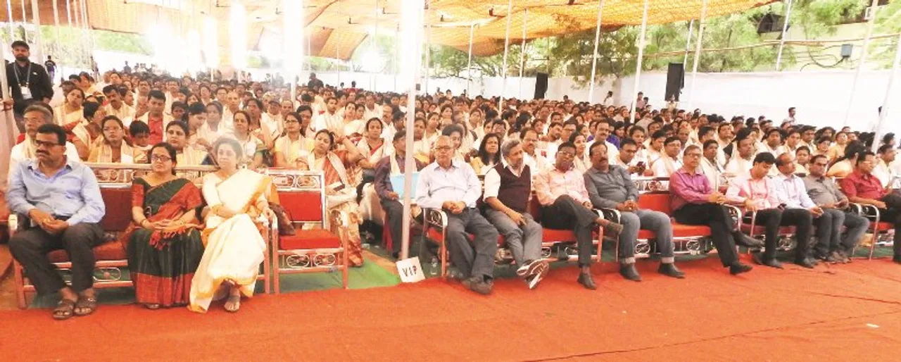  ଦିଆଗଲାନି ସମ୍ମାନସୂଚକ ଡକ୍ଟରେଟ୍‌, ପ୍ରକାଶ ପାଇଲାନି ଦୀକ୍ଷାନ୍ତଭାଷଣର ବୁକ୍‌ଲେଟ୍‌