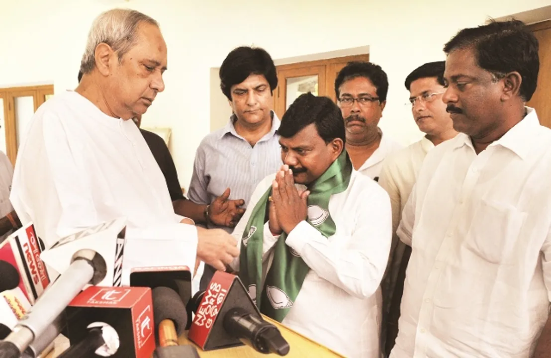  ବିଜେଡିରେ ଯୋଗଦେଲେ ସୁବାସ ଚୌହ୍ବାନ