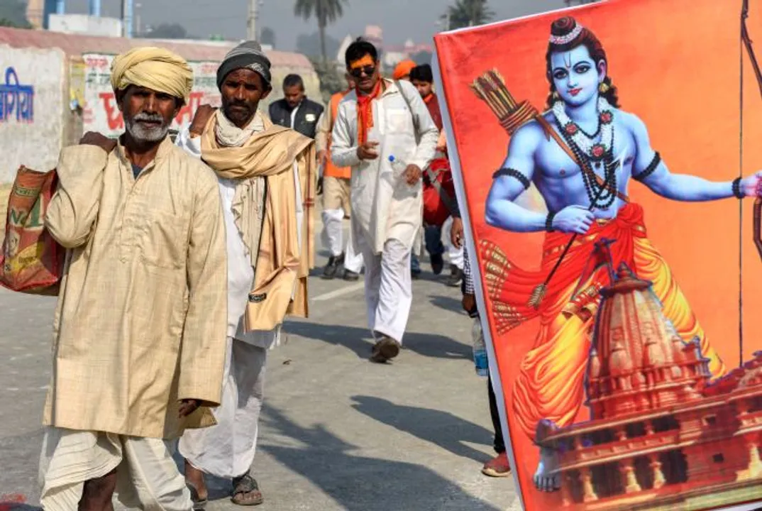  Ayodhya: People arrive for a rally at Bada Bhaktmal ki Bagiya to attend `Dharam Sabha, being organised by the Vishwa Hindu Parishad to push for the construction of the Ram temple, in Ayodhya, Sunday, Nov. 25, 2018. (PTI Photo)
(PTI11_25_2018_000030B) 