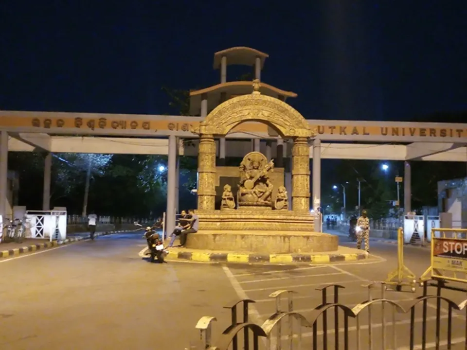  ବାଣୀବିହାର ବାକି ହଷ୍ଟେଲରେ ଚଢ଼ଉ ହେଲାନି