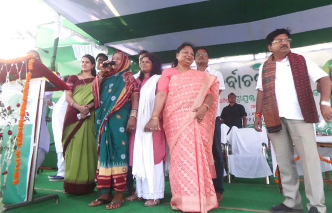  ଗଞ୍ଜାମର ବିଜେଡି ପ୍ରାର୍ଥୀ, ନେତା କେନ୍ଦ୍ରାପଡ଼ା ମୁହାଁ : ପ୍ରମିଳା ଏବେ ତାରକା ପ୍ରଚାରକ