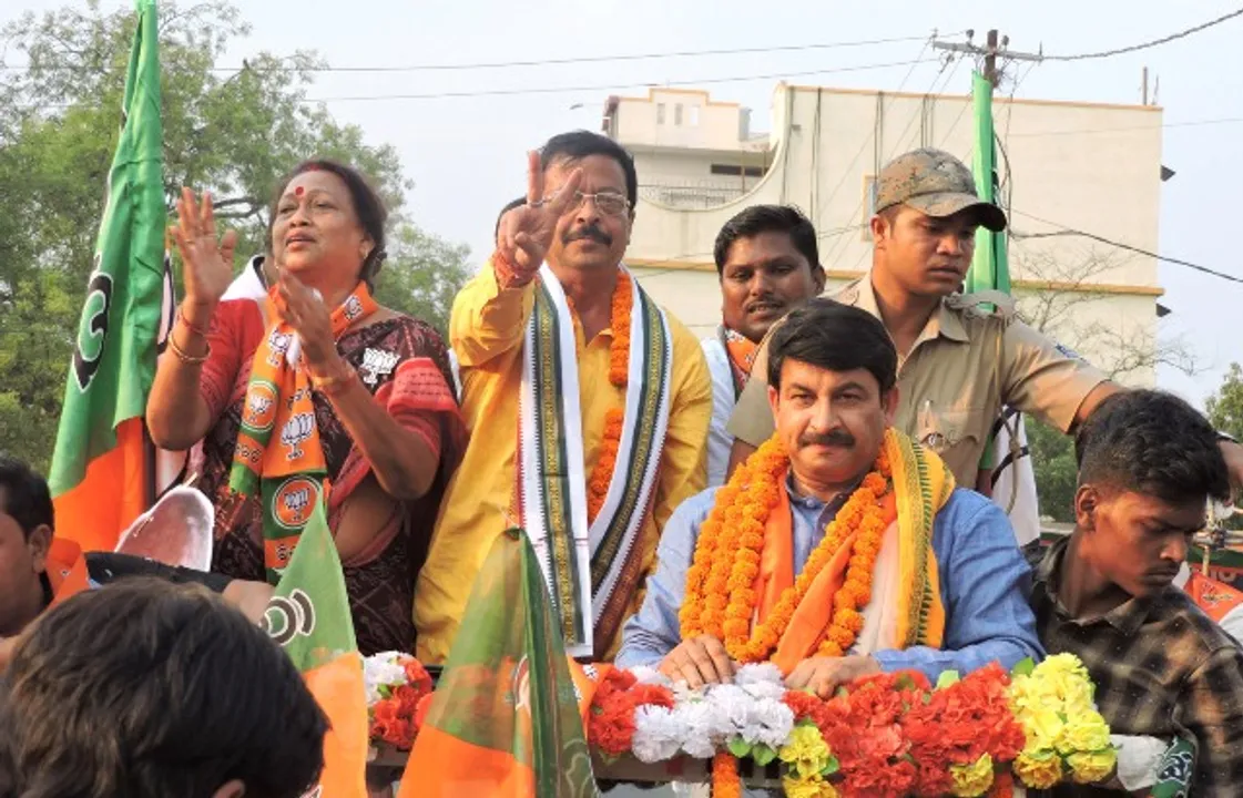  ଭୋଜପୁରୀ ସୁପରଷ୍ଟାର ମନୋଜ ତିୱାରୀଙ୍କ ରୋଡ୍ ସୋ’