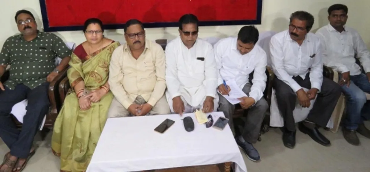  କଂଗ୍ରେସରୁ ଇସ୍ତଫା ଦେଲେ ଲକ୍ଷ୍ମଣଙ୍କ ସମେତ ୯ ନେତା