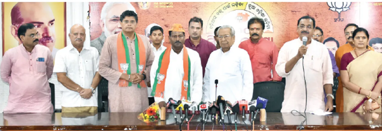  ପଦ୍ମ ଧରିଲେ ବିଭୁ ତରାଇ, ଜଗତସିଂହପୁରରେ ପ୍ରାର୍ଥୀ ହେବେ !