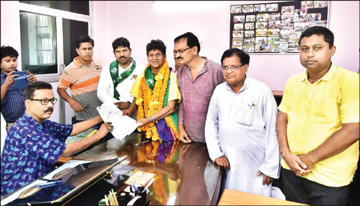  ଖଣ୍ଡପଡ଼ା ପାଇଁ ପ୍ରାର୍ଥିପତ୍ର ‌ଦାଖଲ କଲେ ସୌମ୍ୟ