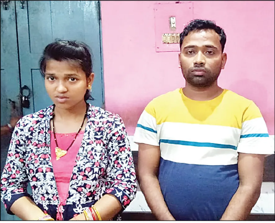  ଫେସ୍‌ବୁକ୍‌ ବନ୍ଧୁତାରୁ ୫୦ ଲକ୍ଷ ଲୁଟ୍‌, ସ୍ବାମୀ-ସ୍ତ୍ରୀ ଲୁଟେରା ଗିରଫ