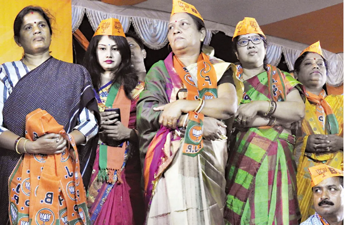  ପଦ୍ମ ଧରିଲେ ରଘୁ ମହାନ୍ତି, ରାଜା-ବର୍ଷା ସୋନି ବି ମିଶିଲେ