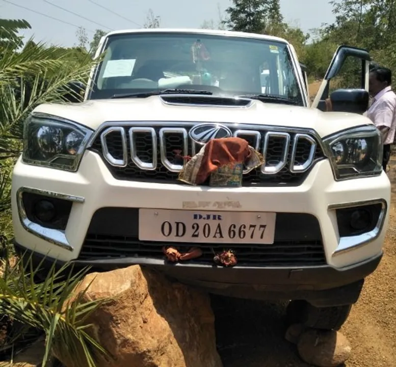  ଯାଞ୍ଚ ବେଳେ ଖସିବାକୁ ଯାଇ ଦୁର୍ଘଟଣା : ଫ୍ଲାଇଂ ସ୍କ୍ବାଡ଼ ହାବୁଡ଼େ ଟଙ୍କା ସହ ପଡ଼ିଲେ ବିଜେଡ଼ି ନେତା, ୪୩ ହଜାର ୨୩୦ ଟଙ୍କା ସହ ସ୍କର୍ପିଓ ଜବତ