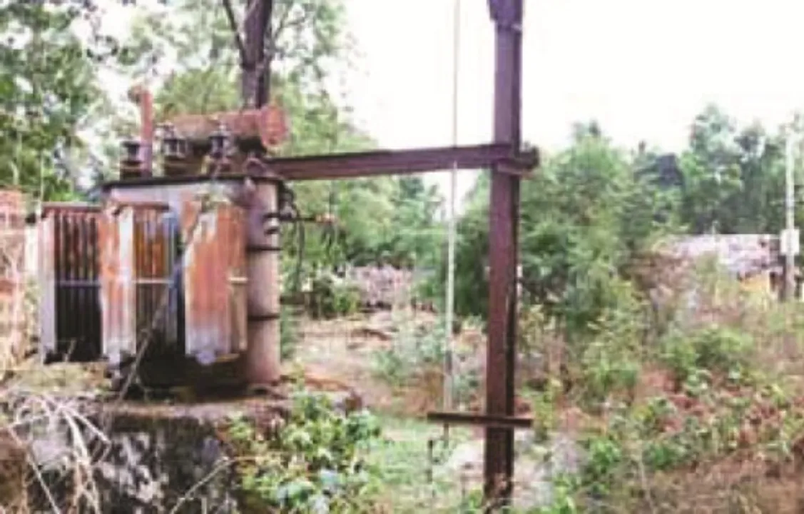  ବିପଦକୁ ଡାକୁଛି ମୁକୁଳା ଟ୍ରାନସ୍‌ଫରମର
