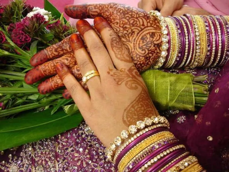  oneindia.com 