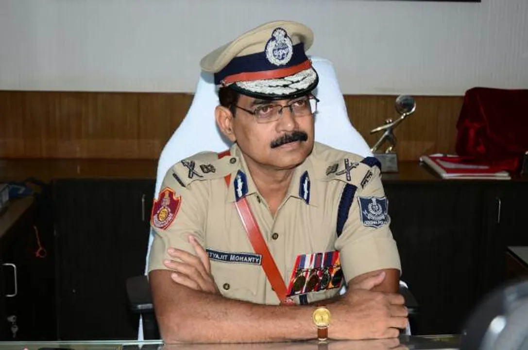  ଟ୍ୱିନ୍-ସିଟିର ଜାତୀୟ ରାଜପଥରେ ଦୁର୍ଘଟଣାକୁ ଏଡାଇବା ପାଇଁ ବ୍ଲାକସ୍ପଟ୍ ଚିହ୍ନଟ କରି ତୁରନ୍ତ ସ୍ପିଡ୍ ବ୍ରେକର ବ୍ୟବସ୍ଥା କରିବା ପାଇଁ ନିର୍ଦ୍ଦେଶ ଦେଲେ ପୁଲିସ କମିଶନର ସତ୍ୟଜିତ୍ ମହାନ୍ତି