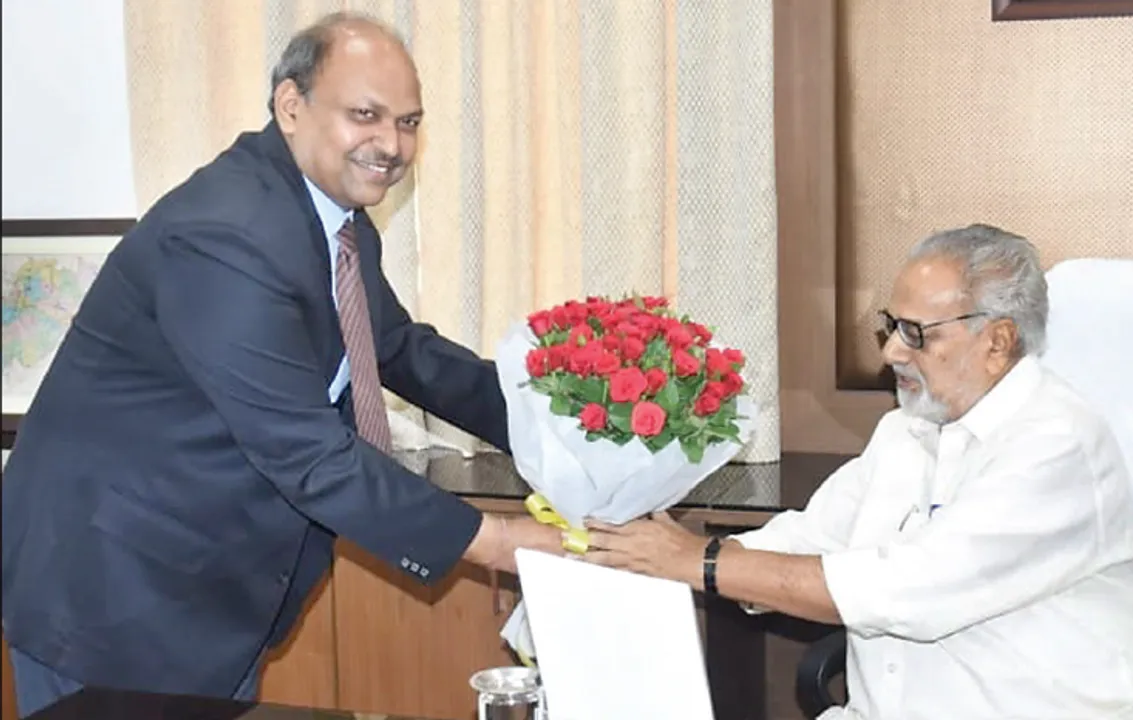  ଯୋଗଦେଲେ ଓୟୁଏଟିର, ନୂଆ କୁଳପତି