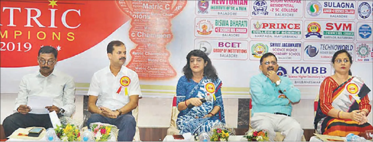  ଜ୍ଞାନର ଭୋକ ଥିଲେ ଲକ୍ଷ୍ୟ ସହଜ ହୋଇଯାଏ: ଜିଲ୍ଲାପାଳ