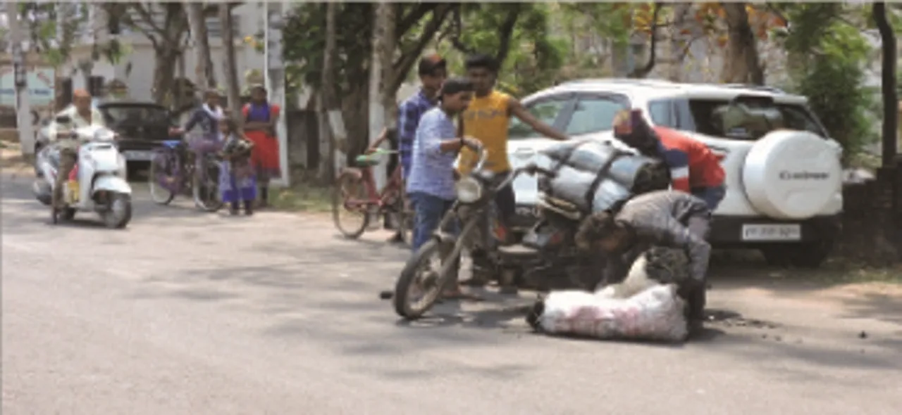  ଏମସିଏଲ ପରିଚାଳିତ ବିଭିନ୍ନ ଖଣିରୁ ଅବାଧରେ ଚାଲିଛି କୋଇଲା ଚୋରି, ପ୍ରଶାସନ ଓ ଏମସିଏଲ କର୍ତୃପକ୍ଷ ସବୁ ଜାଣି ମଧ୍ୟ ନିରବ