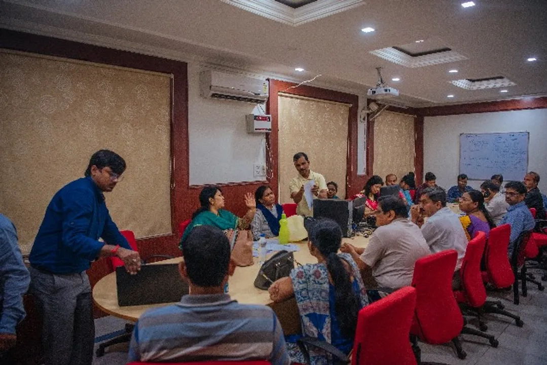  କଣ୍ଟ୍ରୋଲରୁମ୍‌ କାମରେ ଲାଗିଲାନି
