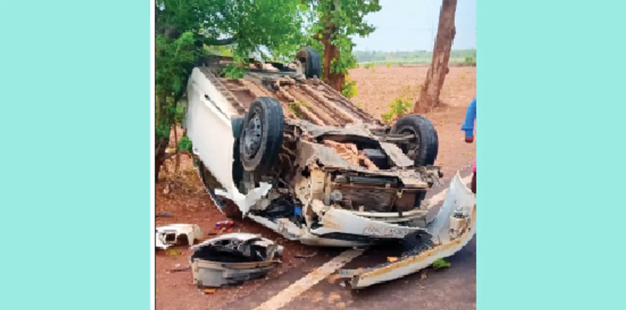  ଦୁର୍ଘଟଣାରେ କାର୍‌ ଚୁରମାର