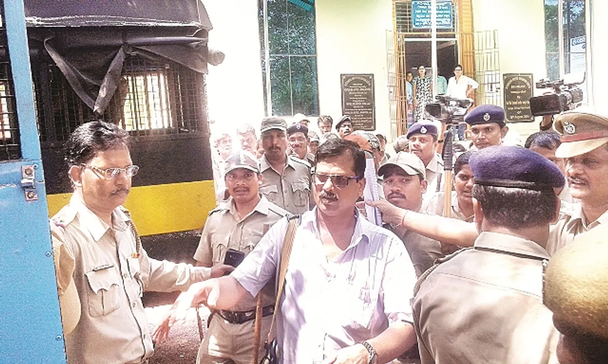  ଦେଶ ବିରୋଧୀ ମାମଲା : ସବ୍ୟସାଚୀଙ୍କୁ ଆଜୀବନ ଜେଲ୍‌