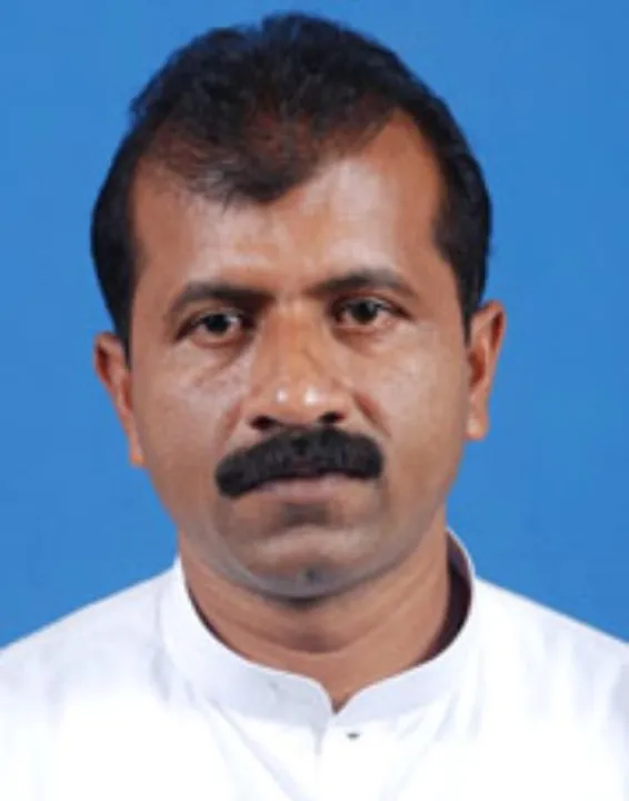  ରମେଶ ରାଉତଙ୍କ ପରିବାର ଗାଁରୁ ବାସନ୍ଦ