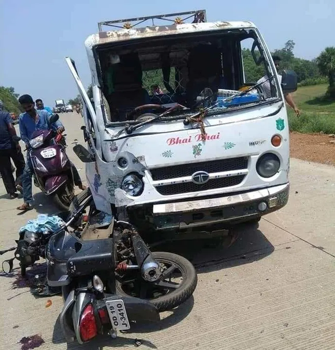  ମୋଟର ସାଇକେଲକୁ ଧକ୍କା ଦେଲା ଅଟୋ, ଜଣେ ମୃତ, ଜଣେ ଗୁରୁତର