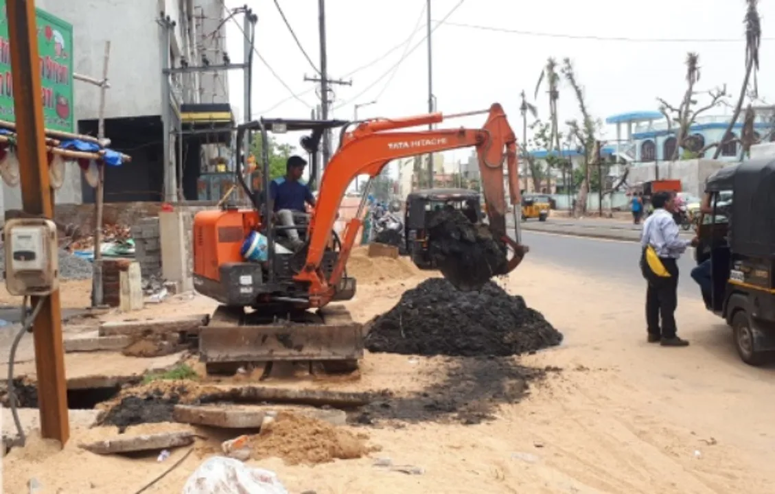  ରଥଯାତ୍ରା ପାଇଁ ନାଳ ସଫେଇ : ଅଳିଆ ପକାଇବାରୁ ୬୦ ହଜାର ଜରିମାନା