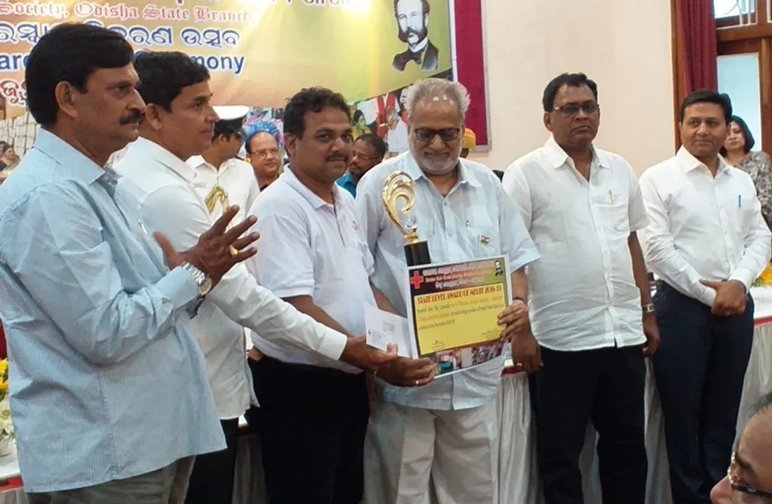  କୋରାପୁଟ: ଅଧ୍ୟାପକ ପ୍ରକାଶ ସେନାପତି ପାଇଲେ ରେଡକ୍ରସ କାଉନସିଲର ପୁରସ୍କାର