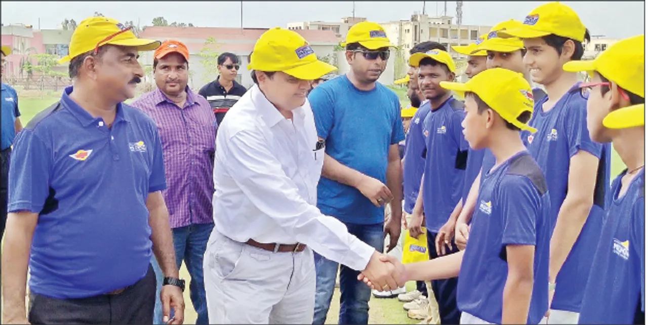  ଭୁବନେଶ୍ବରରେ ଧୋନି କ୍ରିକେଟ୍‌ କ୍ଲିନିକ୍‌ ଆରମ୍ଭ