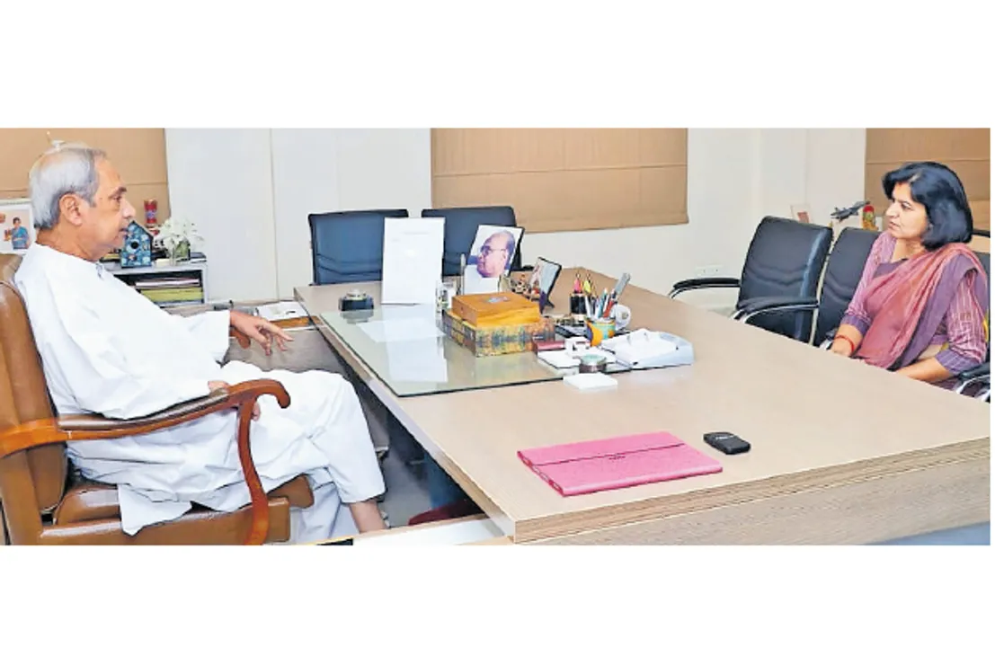  ମୁଖ୍ୟମନ୍ତ୍ରୀଙ୍କୁ ଭେଟିଲେ ଅପରାଜିତା