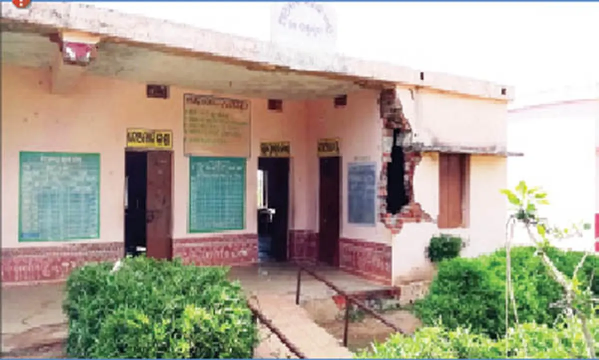  ଦୁଇ ଶ୍ରେଣୀ ଗୃହରେ ପଢୁଛନ୍ତି ୧୫୦ ଛାତ୍ରଛାତ୍ରୀ 