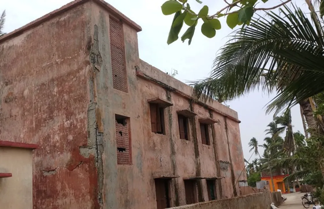  ଫନିକୁ ମାସେ : ଆଶ୍ରୟସ୍ଥଳକୁ ଆଶ୍ରା ଲୋଡ଼ା, ପ୍ରଶଂସା ପଛର ବଡ଼ ସମ୍ବଳକୁ ଅଣଦେଖା, ପୁରୁଣା ଆଶ୍ରୟସ୍ଥଳ ସ୍ଥିତି ସଙ୍ଗିନ୍ ହେଲାଣି