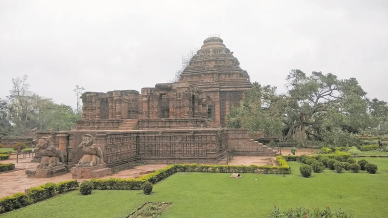  କୋଣାର୍କକୁ ନେଇ ପୁଣି ବିବାଦ : ଯଦି ଜଗମୋହନ ସୁଦୃଢ଼ ଅଛି, ବାଲି କଢ଼ା ହେବନି କାହିଁକି?
