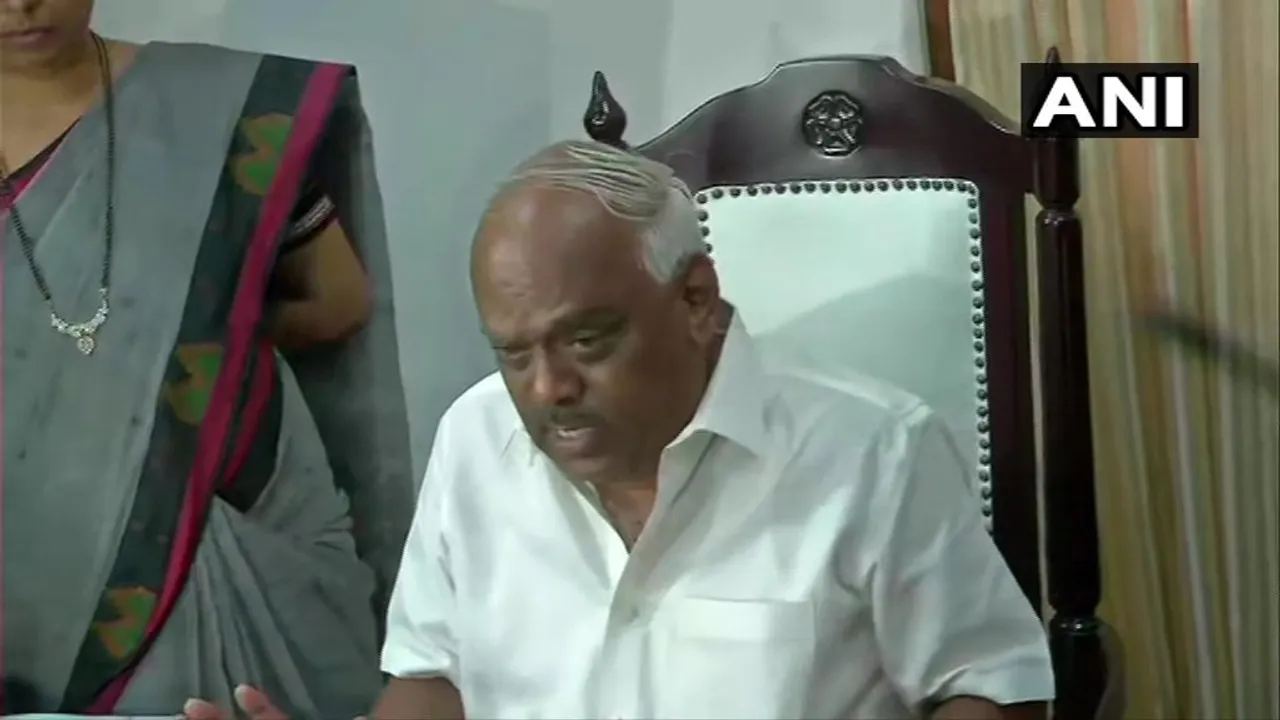  କର୍ଣ୍ଣାଟକ ସଂକଟ: ରାଜ୍ୟପାଳଙ୍କୁ ଚିଠି ଲେଖିଲେ ବାଚସ୍ପତି କେଆର୍‌ ରମେଶ କୁମାର, କେହି ବି ବିଧାୟକ ମୋତେ ଭେଟିନାହାନ୍ତି