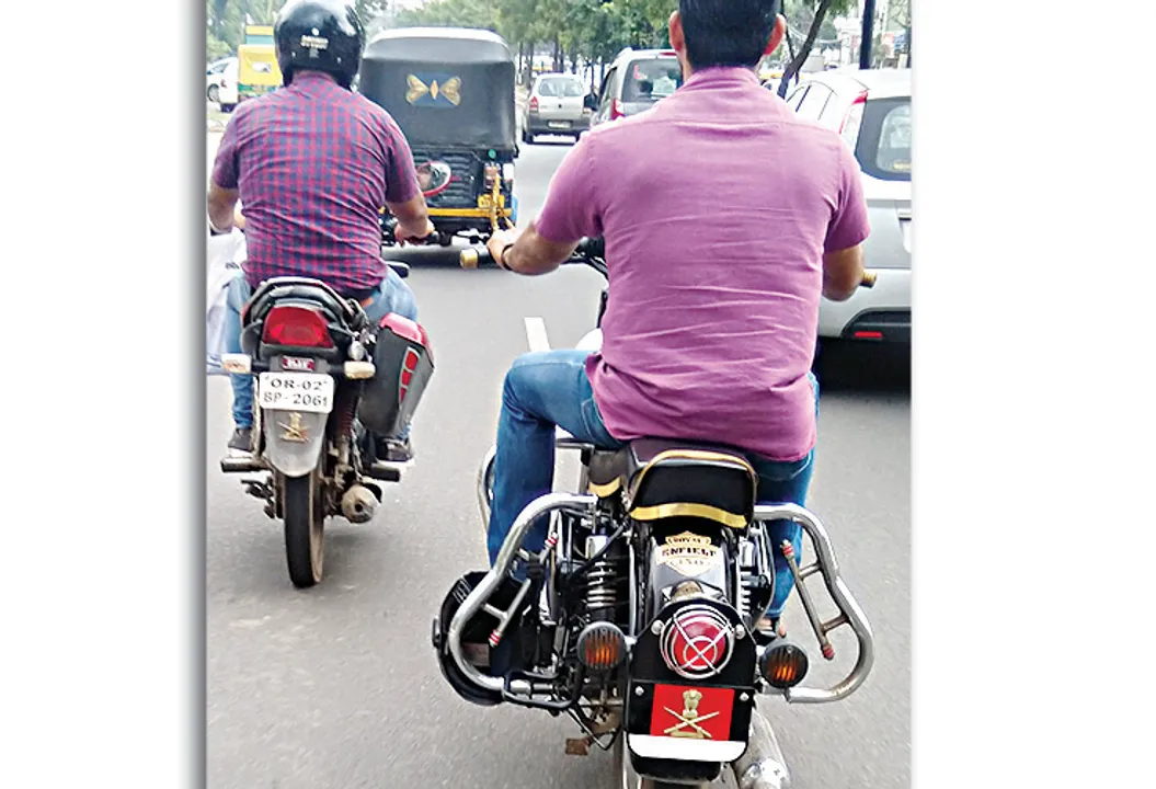  ଜାତୀୟ ପ୍ରତୀକ ଅପବ୍ୟବହାର, ନମ୍ବର ପ୍ଲେଟ୍‌ରେ ଅଶୋକ ସ୍ତମ୍ଭ