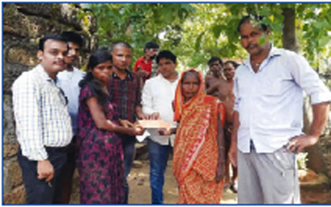  ଅସହାୟ ପରିବାରକୁ ସହାୟତା